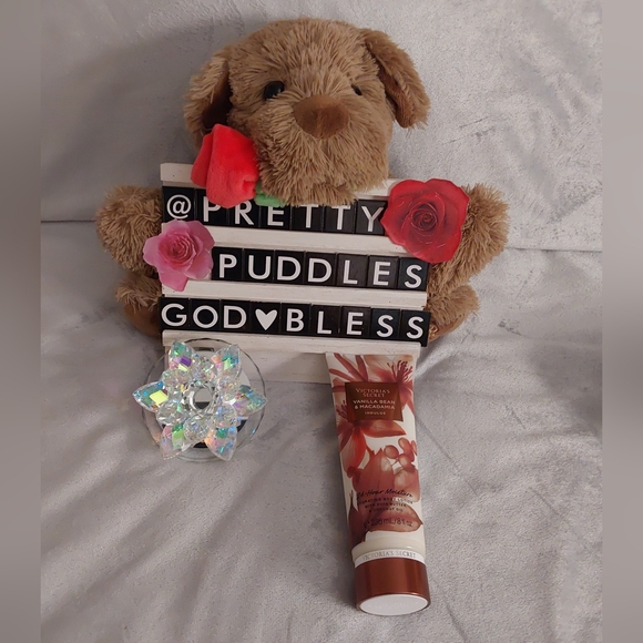 π€ Victoria's Secret Vanilla Bean & Macadamia Indulge Lotion π€ - Picture 3 of 9